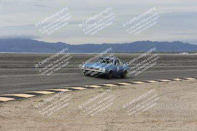 media/Jan-03-2026-SCCA SD (Sat) [[c9b9d14034]]/4-Novice Group/Session 1 Bowl/